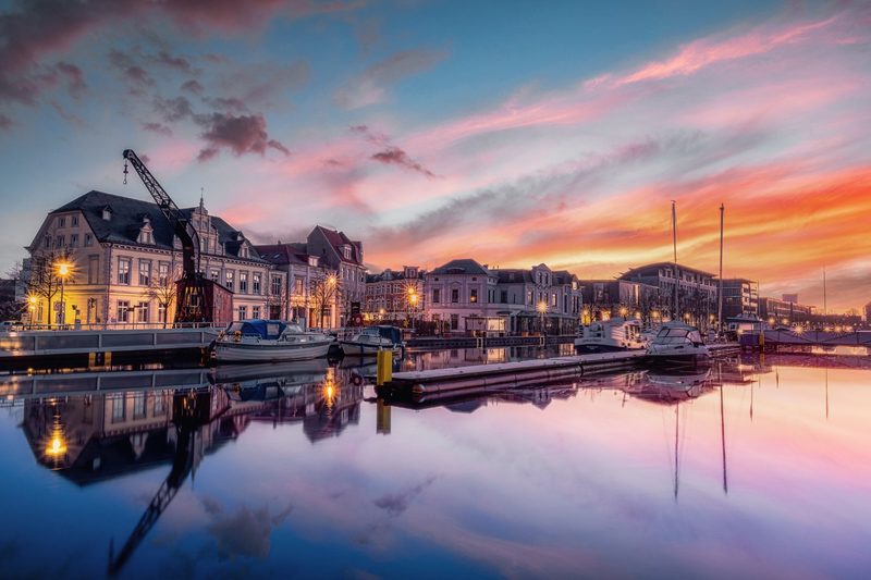 Oldenburg Hafen bei Sonnenuntergang – Liefergebiet HunteHappen